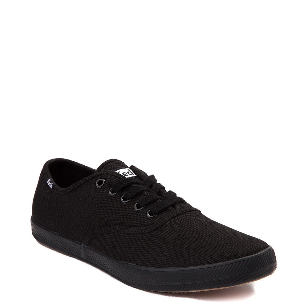 basic black shoes