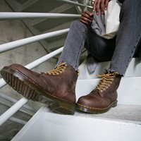 Brown leather hotsell doc martens