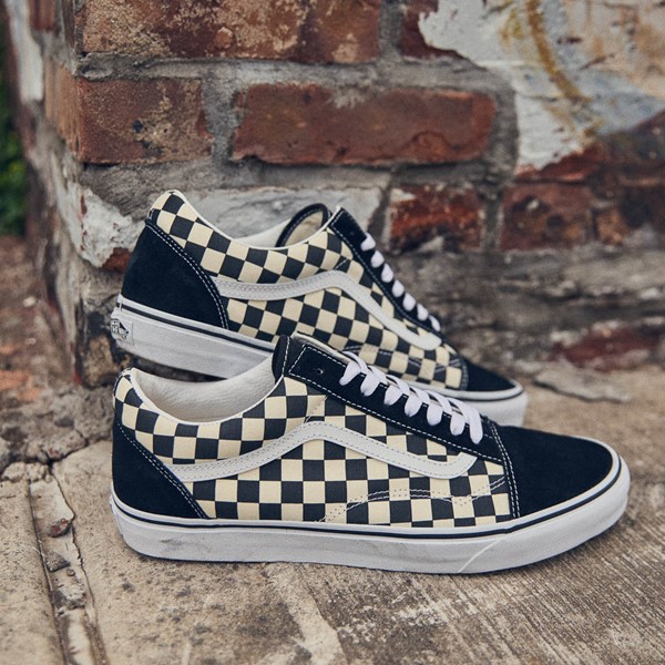 alternate view Chaussure de skate Vans Old Skool à motif en damier - Noire / BlancheHERO