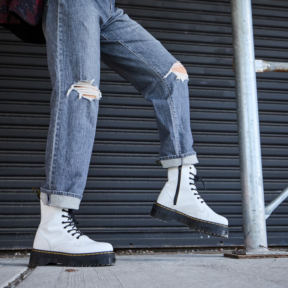 outfit dr martens white boot
