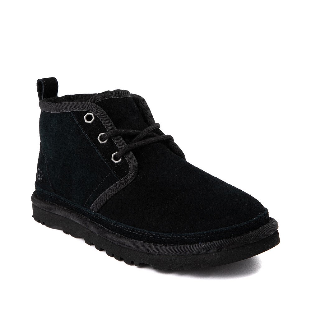 Black low 2025 cut uggs