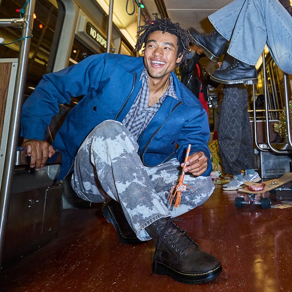 alternate view Dr. Martens Combs Boot - GauchoALT1B