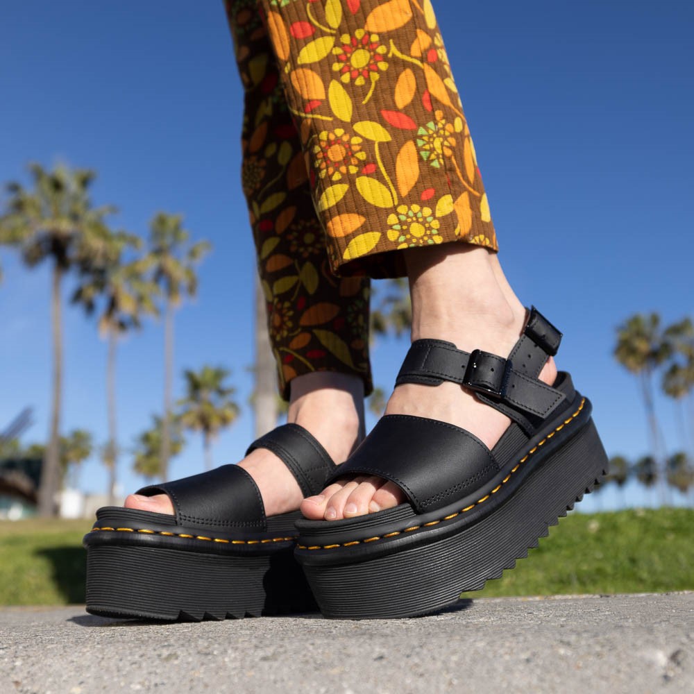 Black Platform Sandals Dr. Martens Voss Ii Quad Sandals In