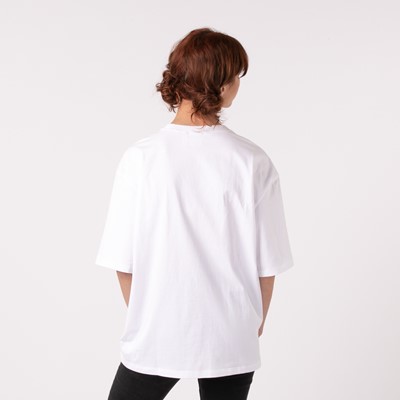 Vue alternative de T-shirt ample adidas Adi-Color Essentials pour femmes - blanc