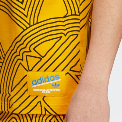 Vue alternative de T-shirt adidas Athletic Club à imprimé intégral pour hommes - Jaune doré