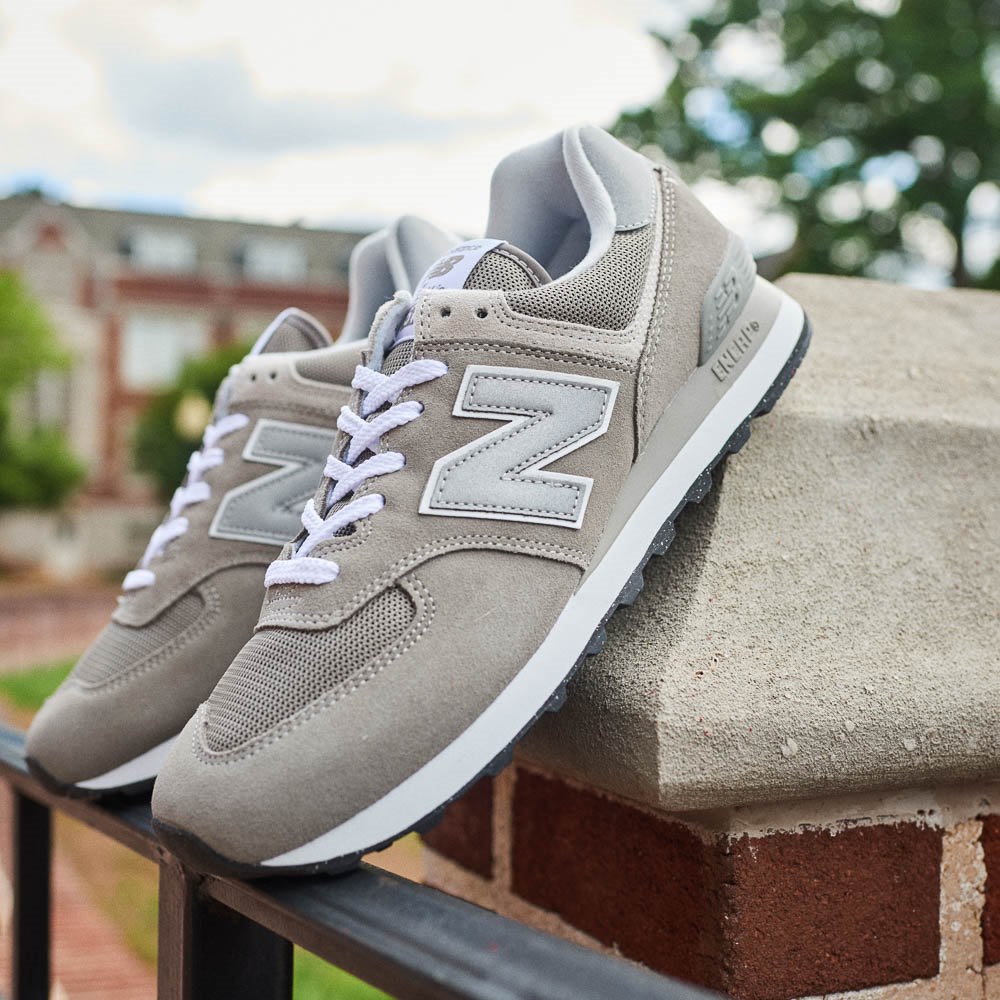 mens new balance 574 athletic shoe
