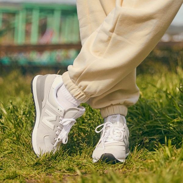 Accessorizing with the New Balance 574 Nimbus Cloud