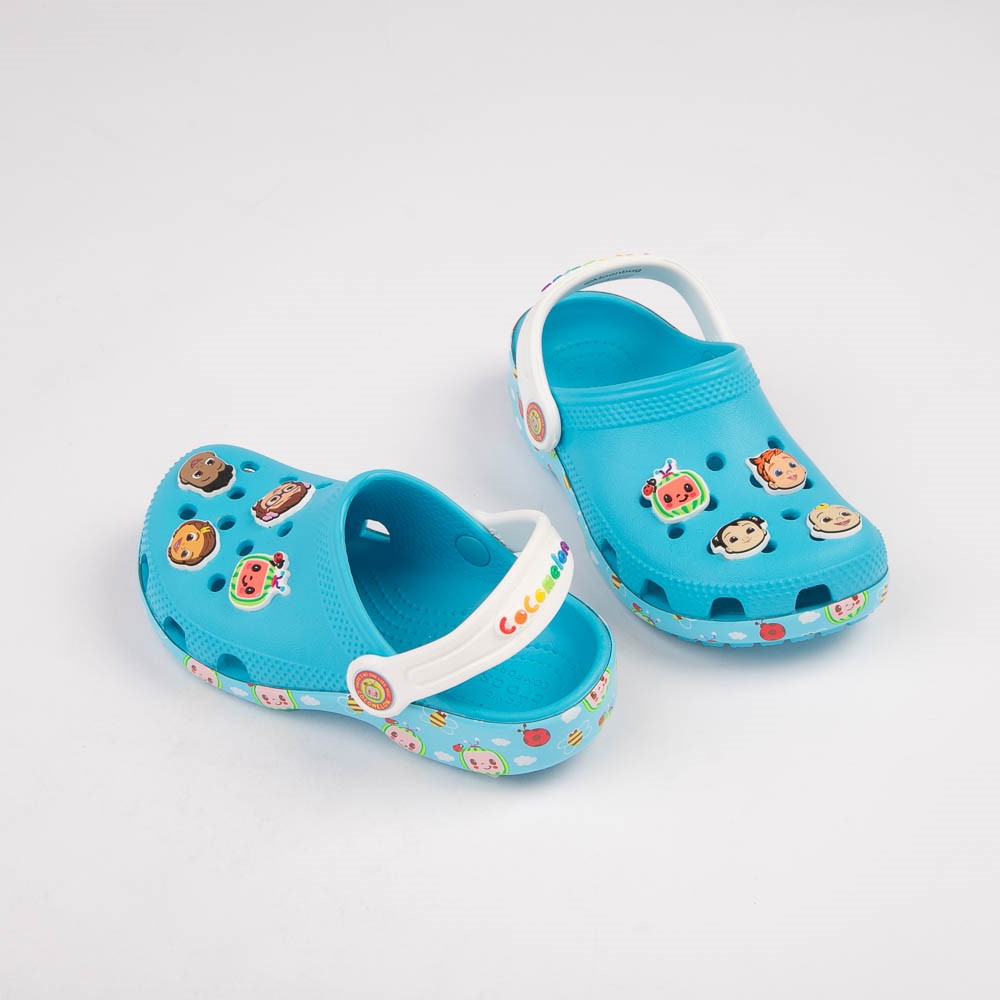 Baby blue crocs with fur hotsell