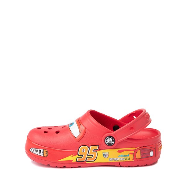 alternate view Disney and Pixar Cars Crocs Classic Lightning McQueen Clog - Little Kid - RedALT1B
