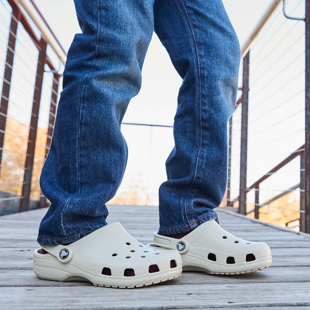 big kid 6 in women's crocs