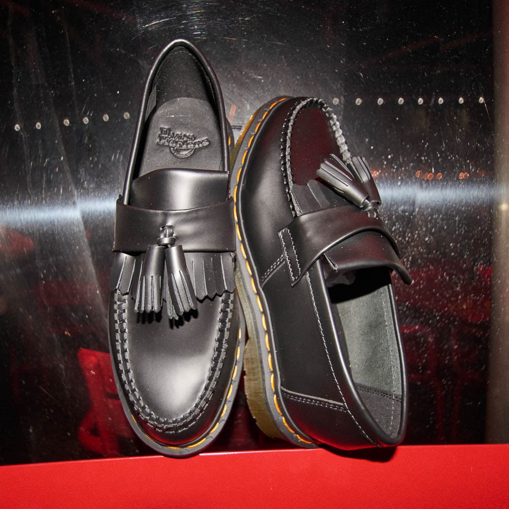 Dr.Martins ADRIANタッセル EU37 Dr. Martens Adrian Tassel Loafer - Black | JourneysCanada