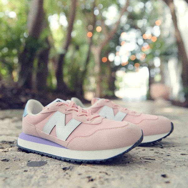 New Balance 237 Athletic Shoe