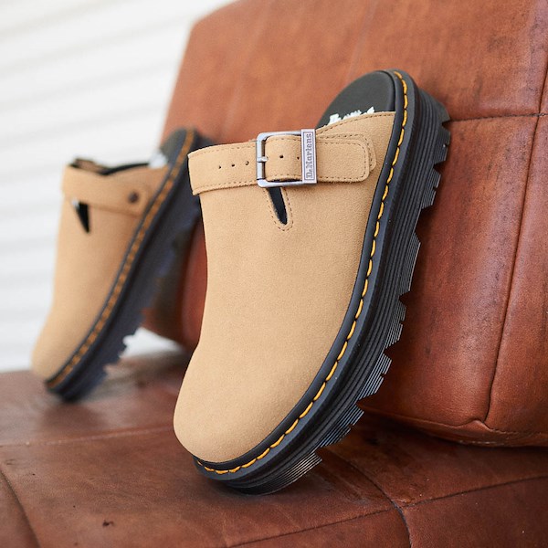 alternate view Mule à plateforme Dr. Martens Zebzag pour femmes - Beige savaneHERO
