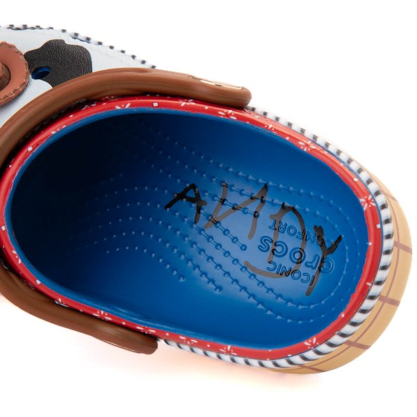 alternate view Disney Pixar Toy Story Crocs Sheriff Woody Classic Clog - Baby / Toddler - Blue JeanALT2B