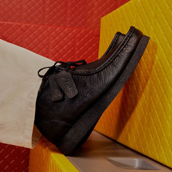 alternate view Mens Clarks Wallabee EVO Chukka Boot - BlackALT1C