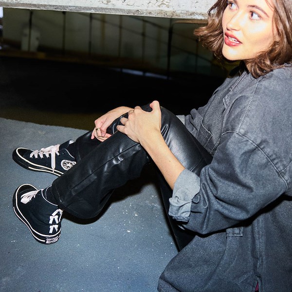 Converse Chuck Taylor All Star High-Top Dark Swan Sneaker - Black / Pink