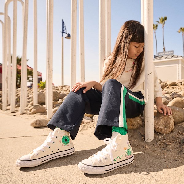 alternate view Converse Chuck Taylor All Star Hi Frog Garden Sneaker - Little Kid - EgretALT1B