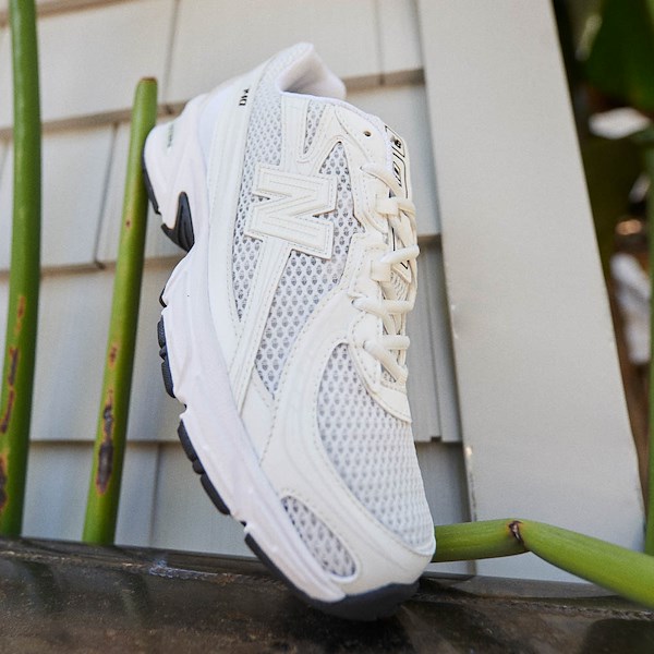 alternate view Chaussure athlétique New Balance 740 - BlancheHERO