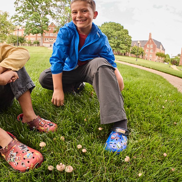 alternate view Sonic the Hedgehog™ x Crocs Classic Shadow Clog - Little Kid / Big Kid - Black / RedALT1B