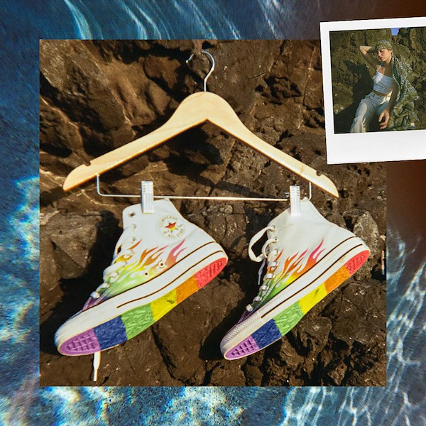 alternate view Basket montante Converse Pride Chuck Taylor All Star - Blanche / Flamme arc-en-cielHERO