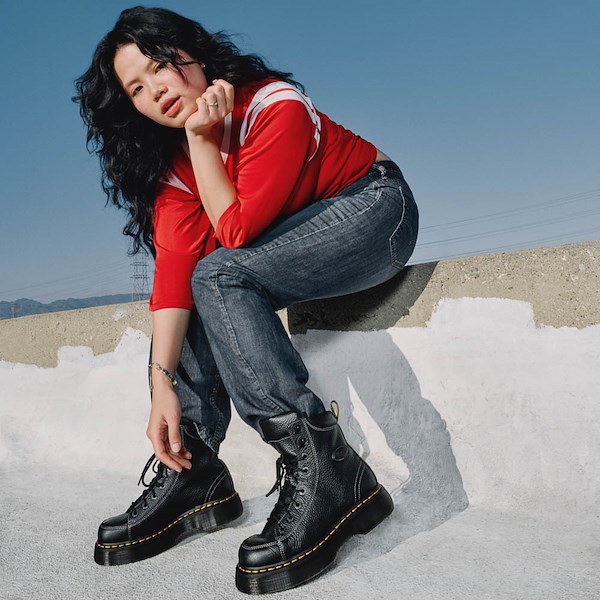 alternate view Womens Dr. Martens Buzz 8-Eye Boot - BlackALT1B