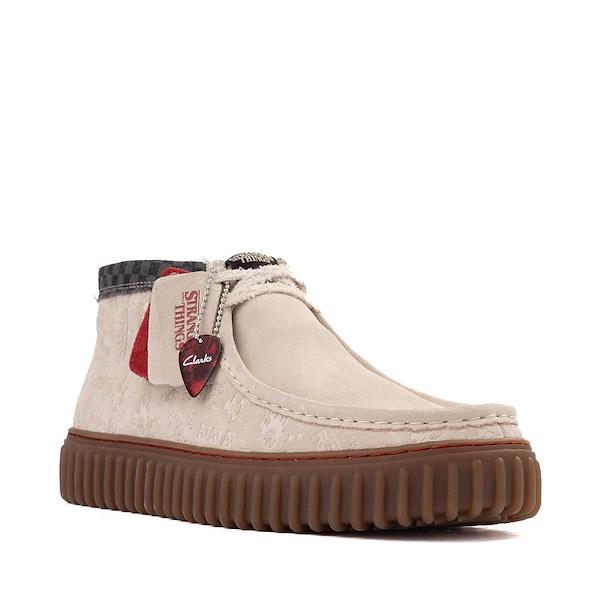 alternate view Botte Chukka Torhill Hi Clarks x Stranger Things Pour Hommes - Blanc CasséALT5
