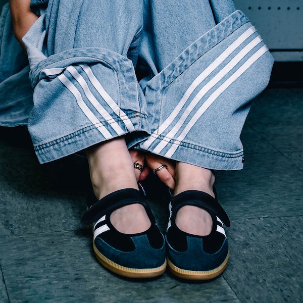 alternate view Womens adidas Samba Jane Athletic Shoe - Cloud White / Carbon / Core BlackALT1C