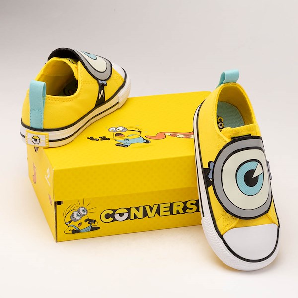 alternate view Converse x Minions Chuck Taylor All Star Easy-On Sneaker - Baby / Toddler - YellowALT1D