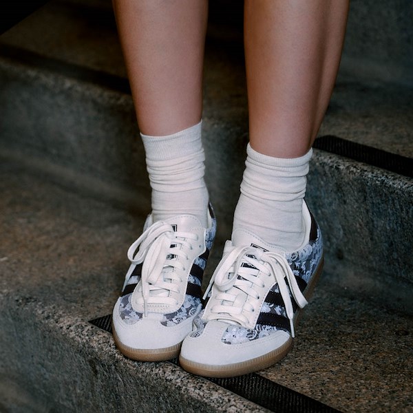 alternate view Womens adidas Samba OG Athletic Shoe - Off White / Earth Strata / Gum 4ALT1C
